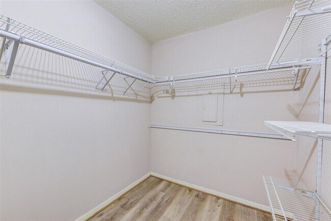 Building Photo - 1710 Bodart Ct