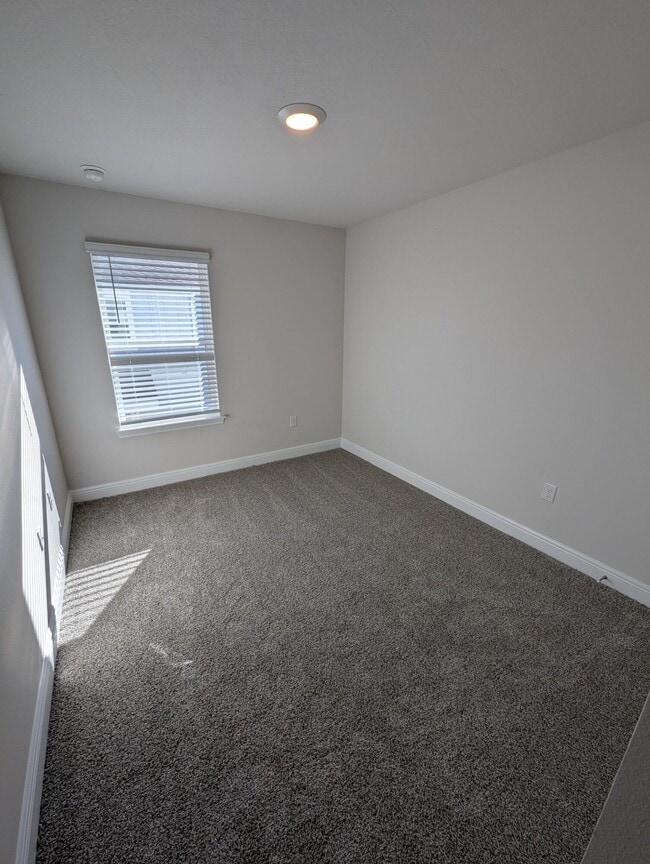 Building Photo - 5723 Sandy Walk St