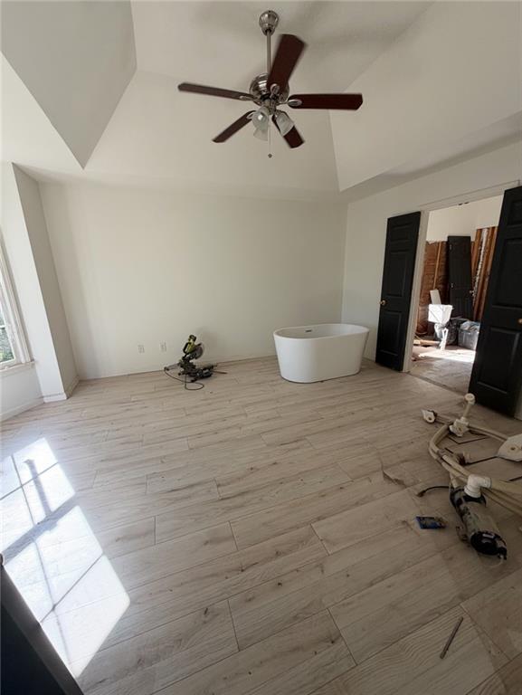 Building Photo - 5868 Valine Way