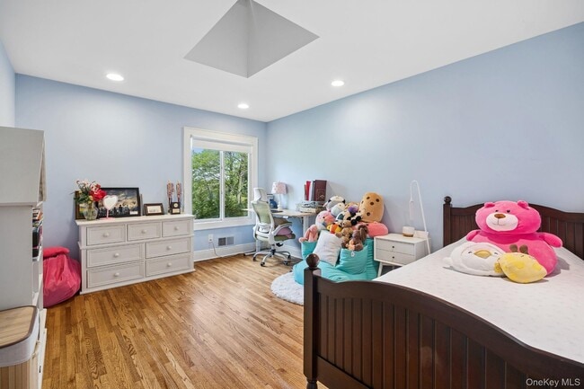 Building Photo - 4 Mohican Trail