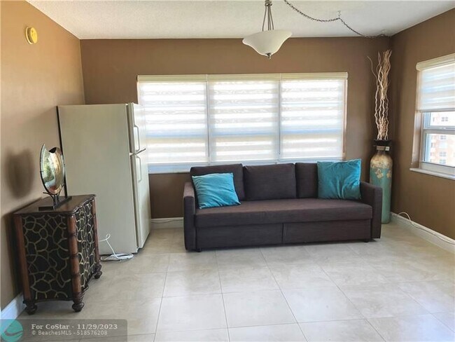 Building Photo - 6000 N Ocean Blvd