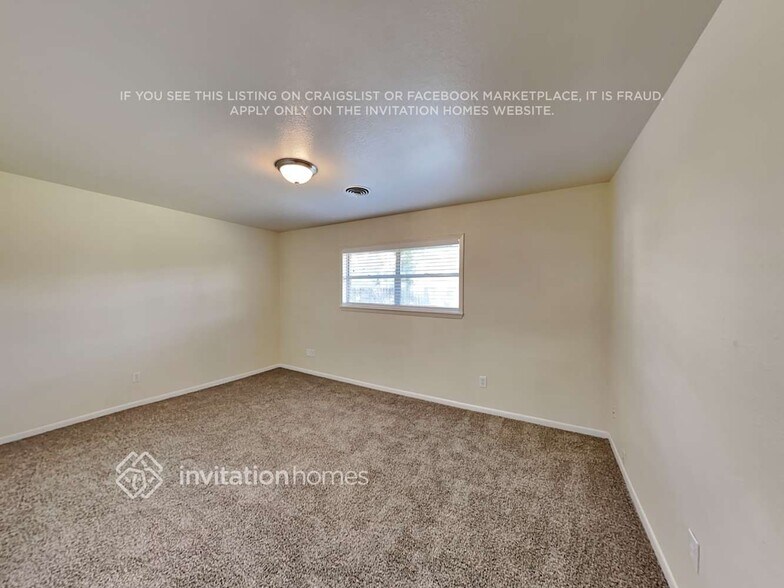 Building Photo - 1908 Sunset Ct N