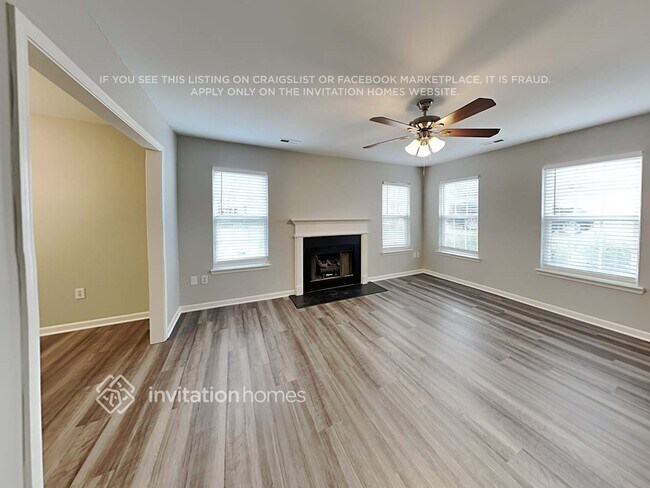 Building Photo - 3535 Anastasia Ct