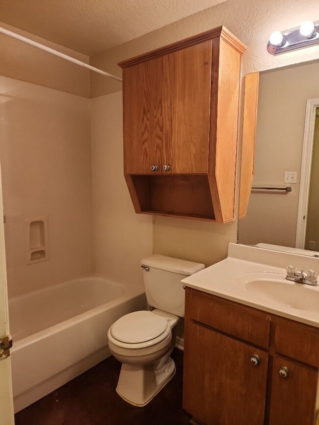 Building Photo - 1606 Libby Ln