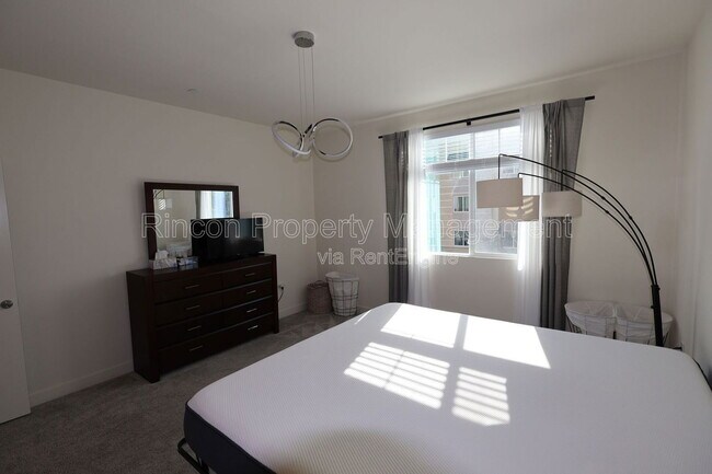 Building Photo - 2850 Wagon Wheel Rd