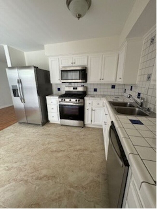 Home Sweet Home! 3 Bedroom House in Prime 2638 Dalemead St