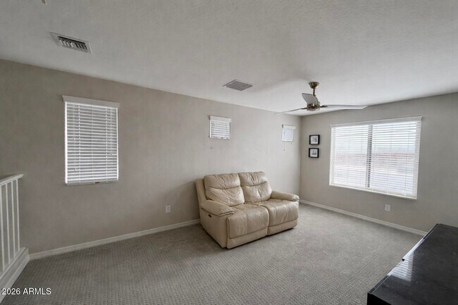 Building Photo - 2254 E University Dr