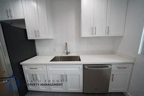 Building Photo - 852 S. Lucerne Blvd.