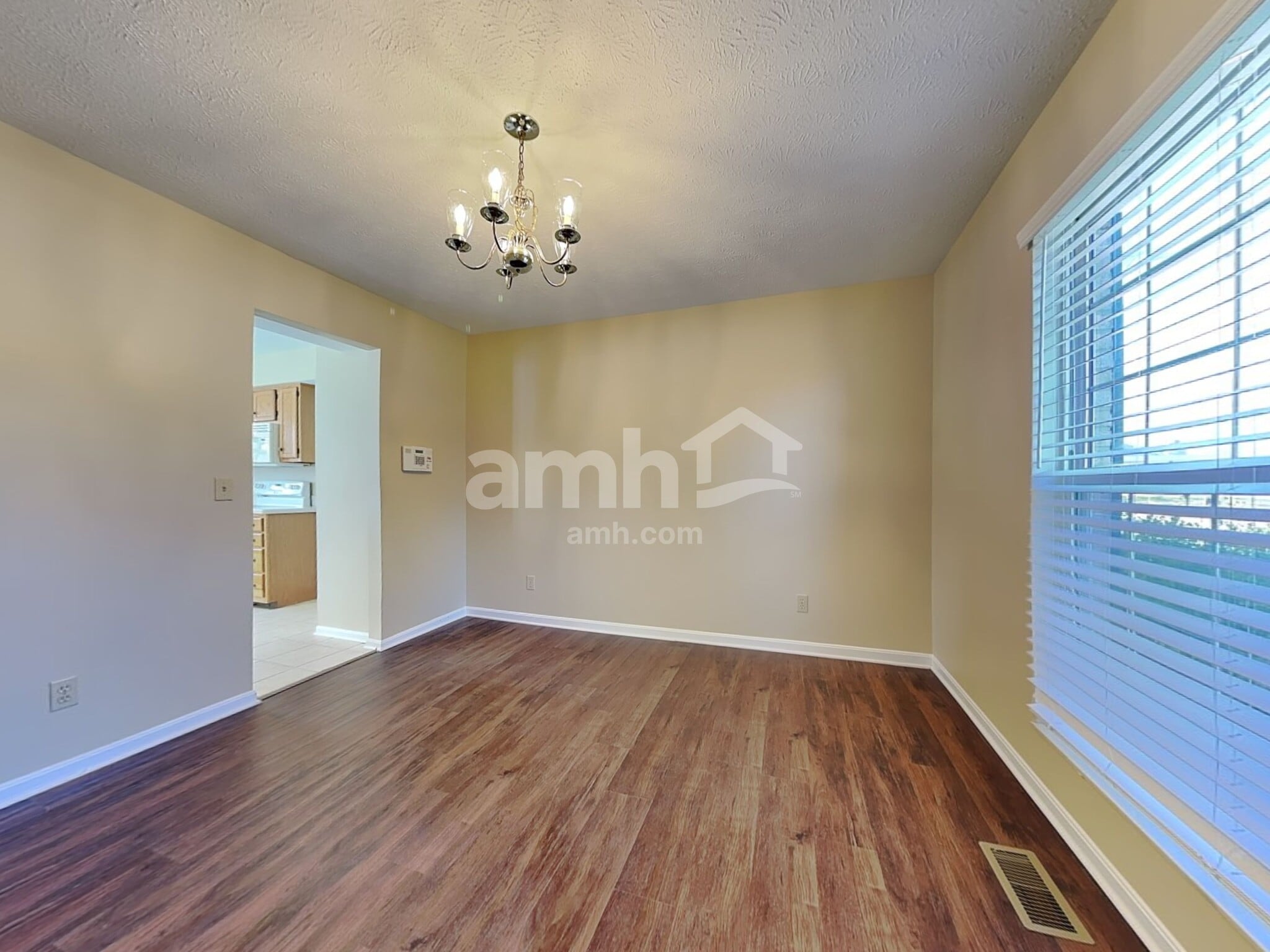 Building Photo - 1813 Bell Tower Cir