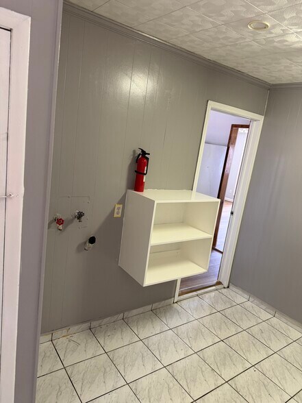 Building Photo - 1818 Joanna Ave