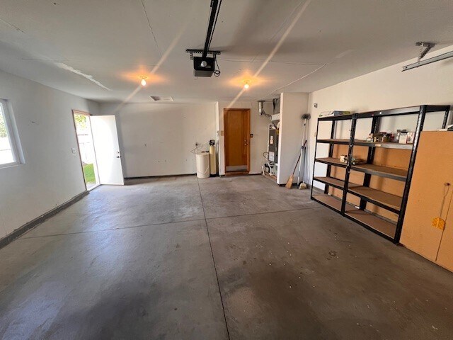 Building Photo - 7332 W Devonwood Dr