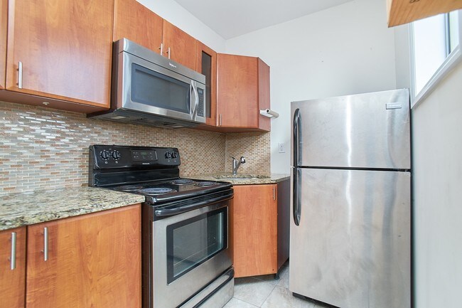 Building Photo - 217 Ocean Avenue