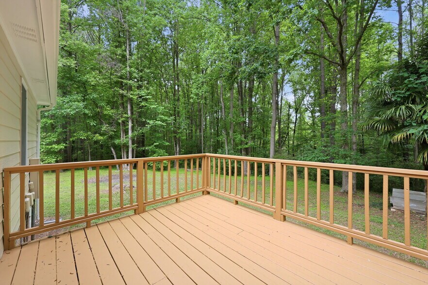 Building Photo - 2736 Stageline Dr