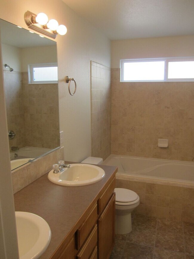 Building Photo - 514 San Juan Dr