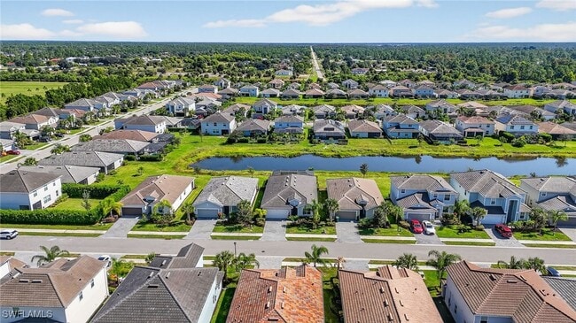 Building Photo - 2130 Hamlin St