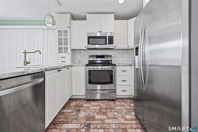 Building Photo - 33 Harland Ave