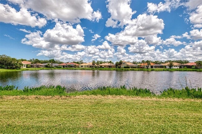 Building Photo - 4957 Sabal Lake Cir