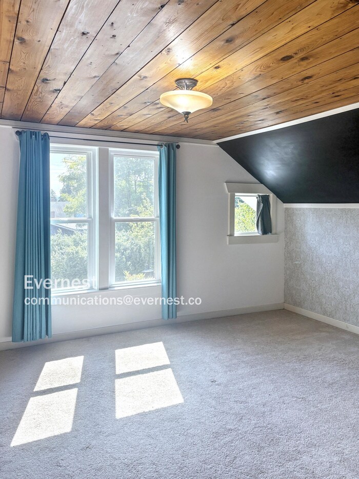 Building Photo - 10824 53rd Ave S