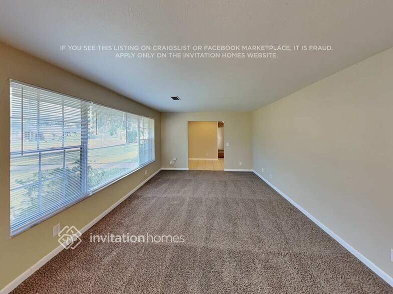 Building Photo - 4529 Naranja Dr S