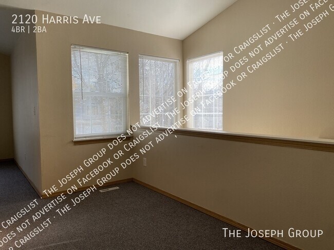 Building Photo - 2120 Harris Ave