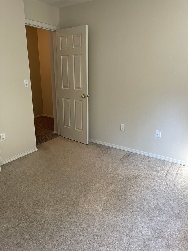 Building Photo - 2430 NW Granite Ct