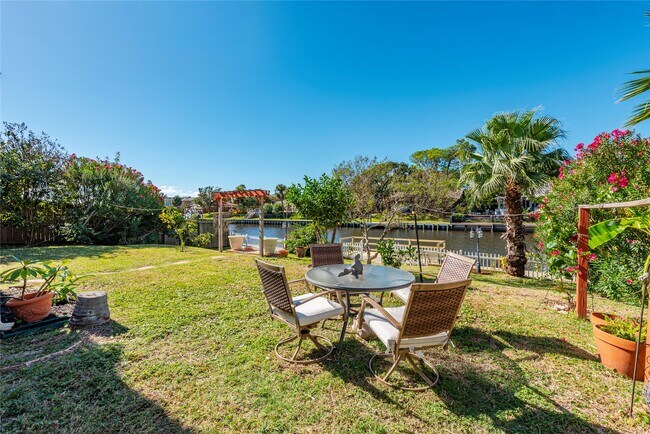 Building Photo - 2417 Gerol Dr