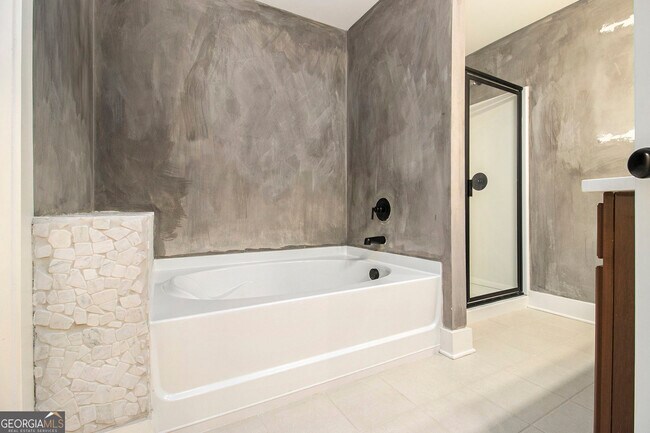 Building Photo - 2249 Mulsanne Dr