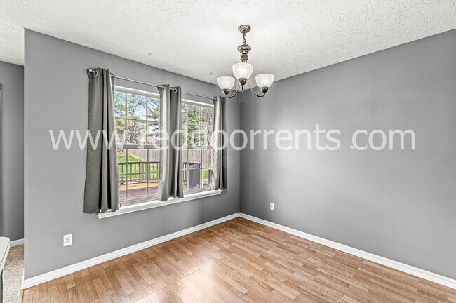 Building Photo - Charming 3-Bedroom Ranch with Scenic Backy...