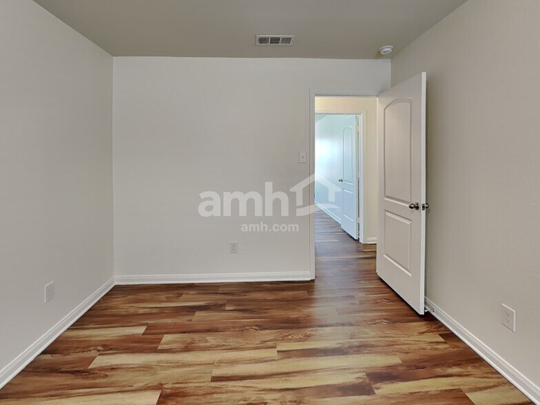 Building Photo - 4705 Merchant Trail