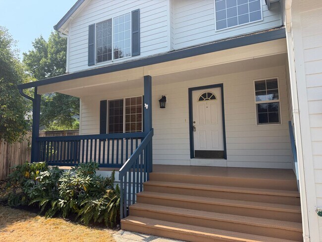 Building Photo - 3310 NE 164th Ct