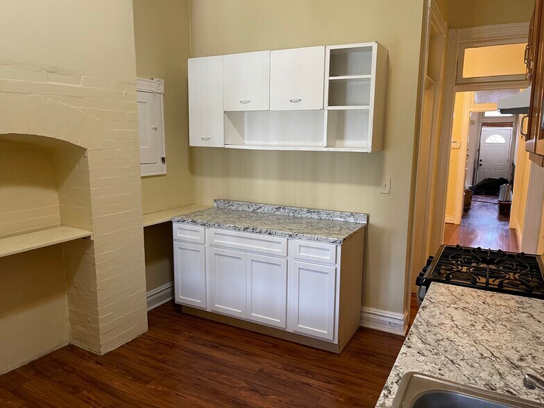 Building Photo - 2309 Avalon Ave