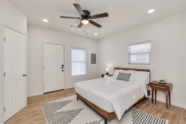 Building Photo - 1812 Wheeler Ave