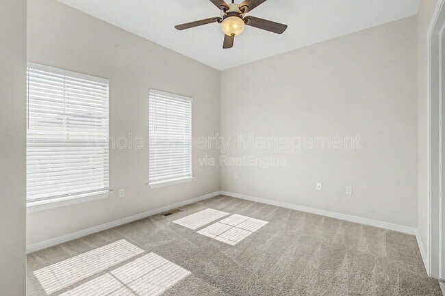 Building Photo - 9558 Pearl Cir
