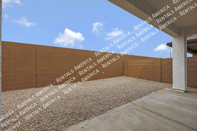 Building Photo - 5938 N 90th Dr
