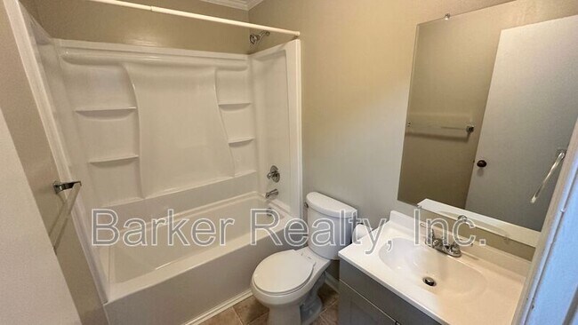 Building Photo - 4609 Lavista Ct