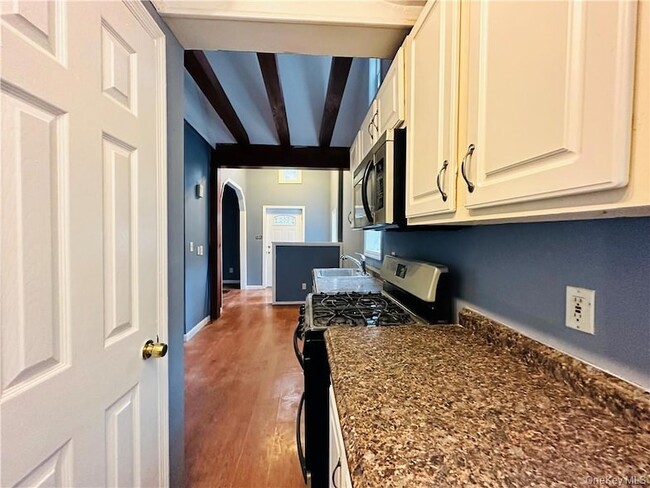 Building Photo - 56 Glenwood Ave