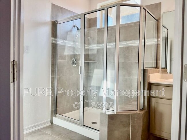 Building Photo - 18005 Pomelo Ln