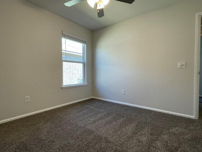 Building Photo - 3409 Piney River Dr