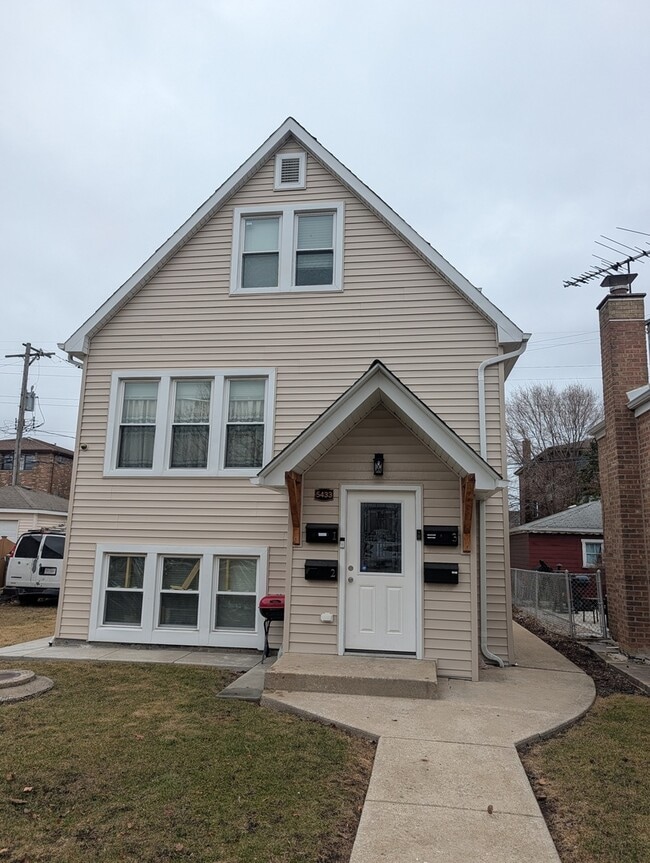 Building Photo - 5433 S Millard Ave