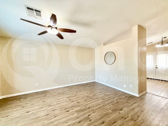 Building Photo - 1793 E Pinto Dr