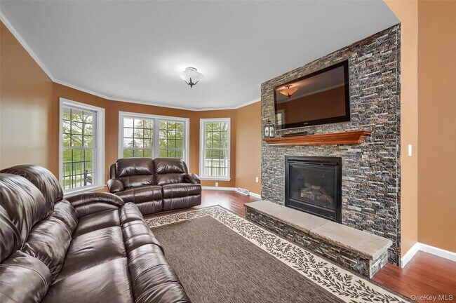 Building Photo - 67 Pine Lake Dr