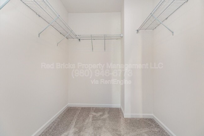 Building Photo - 3160 Lilac Grove Dr
