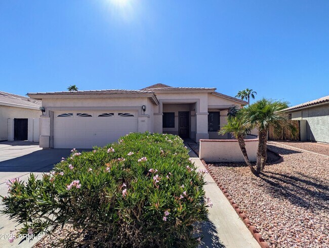 Primary Photo - 3028 N 109th Ave