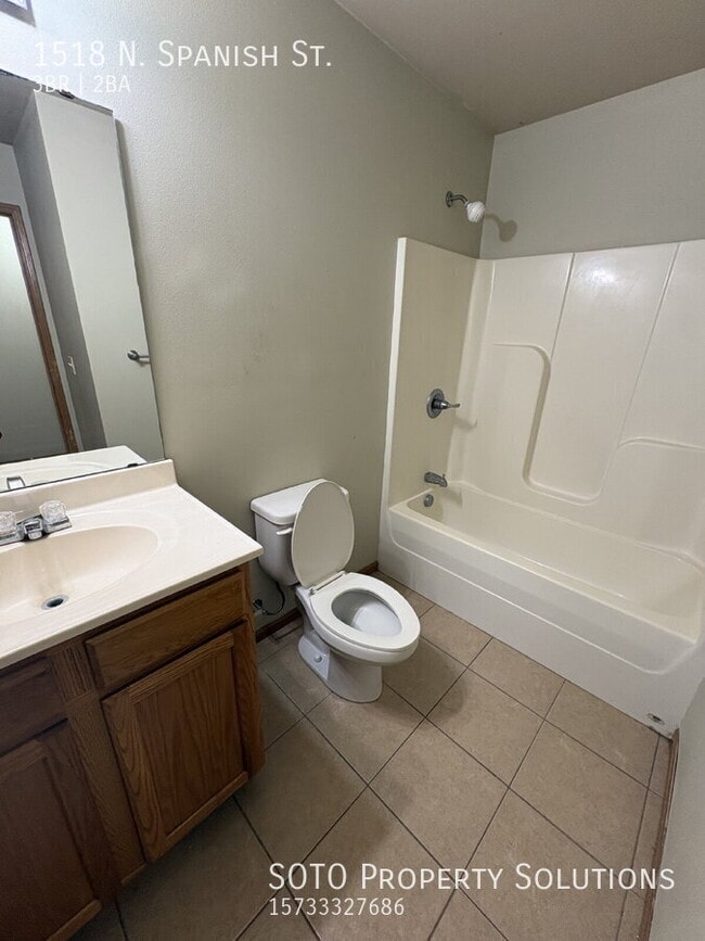 Building Photo - 1518 N Spanish St