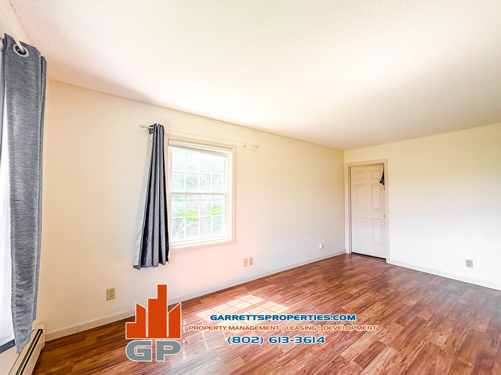 Building Photo - 243 Eastview Cir