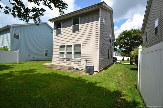 Building Photo - 429 New Milford Rd