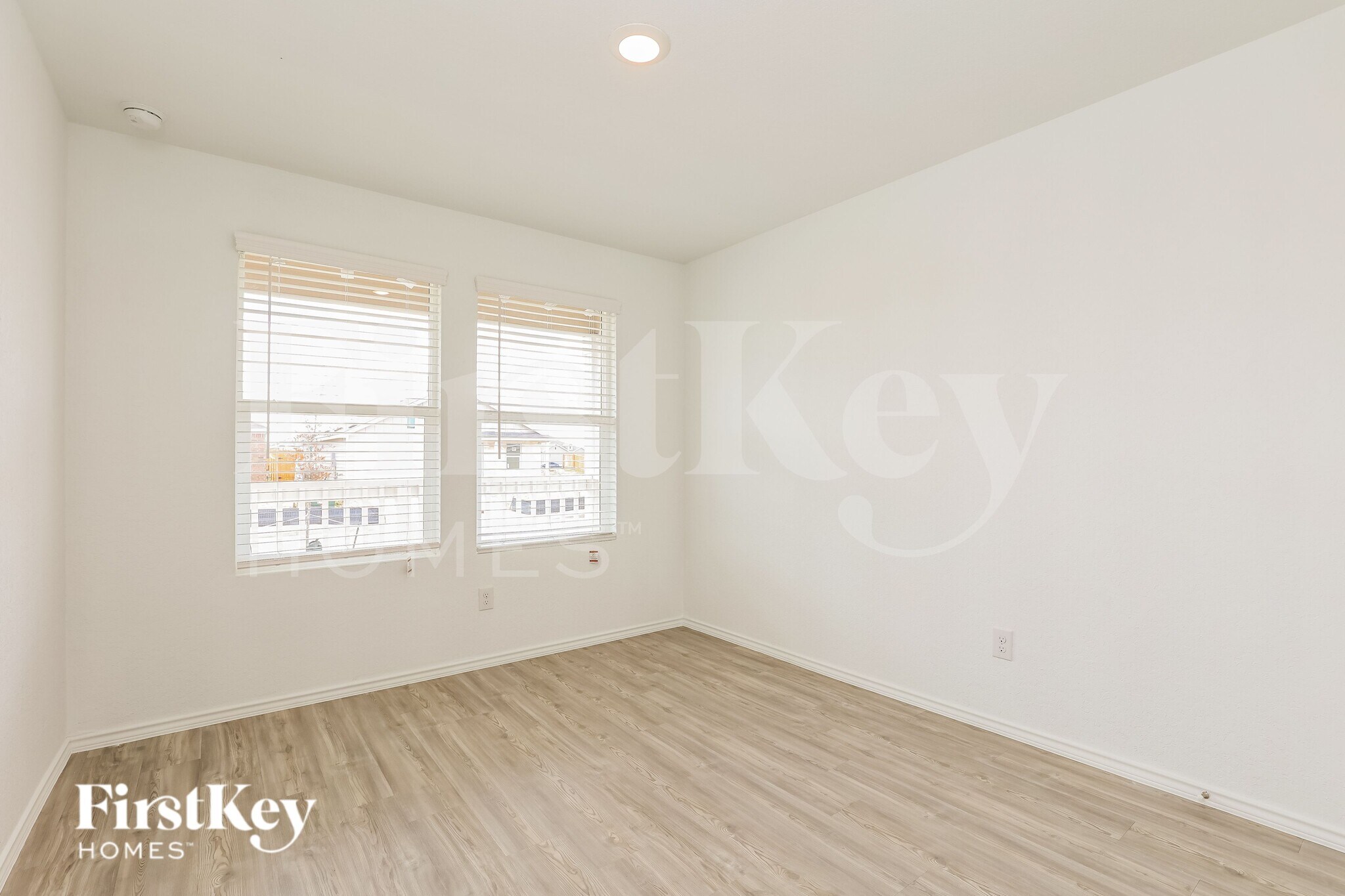 Building Photo - 10627 Erinita Way