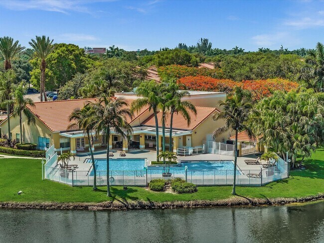 Building Photo - 731 Vista Isles Dr
