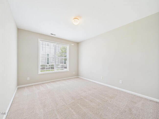 Building Photo - 2111 Kudrow Ln