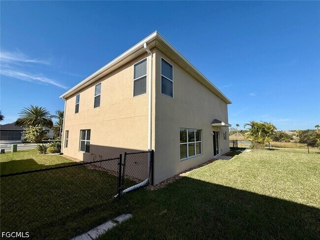 Building Photo - 18168 Horizon View Blvd